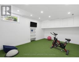 106 FITZWILLIAM BOULEVARD - 33