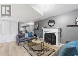 16 FITZWILLIAM BOULEVARD - 33