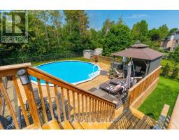 1571 BLACKMAPLE CRESCENT - 36