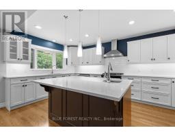 935 COUNTRY CLUB PLACE - 10