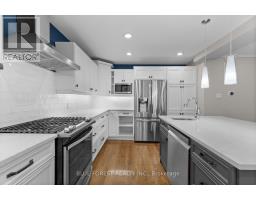 935 COUNTRY CLUB PLACE - 13