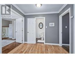 15 - 669 OSGOODE DRIVE - 16