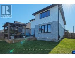 57 BRISCOE CRESCENT - 34