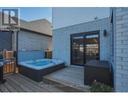 57 BRISCOE CRESCENT - 44