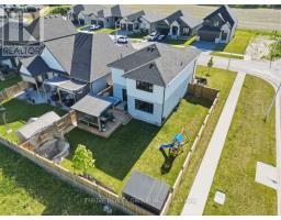 57 BRISCOE CRESCENT - 46