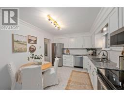 12 SPENCER CRESCENT - 11