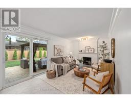 12 SPENCER CRESCENT - 12