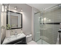 12 SPENCER CRESCENT - 13
