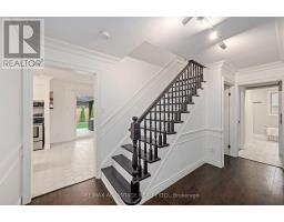 12 SPENCER CRESCENT - 17