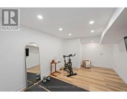 12 SPENCER CRESCENT - 30