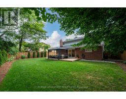12 SPENCER CRESCENT - 33