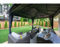 12 SPENCER CRESCENT - 35