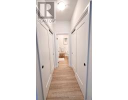 6 EVYLEAN COURT - 22