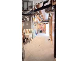 6 EVYLEAN COURT - 41