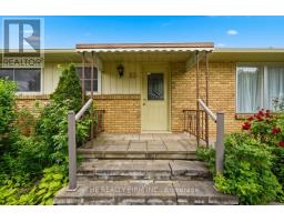 23 FRONTENAC ROAD - 4