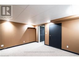 60 - 44 HOMESTEAD CRESCENT - 10
