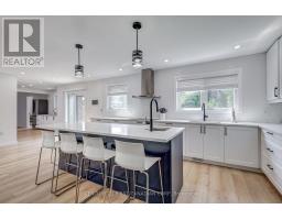 123 HILLSMOUNT CRESCENT - 17