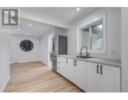 123 HILLSMOUNT CRESCENT - 21