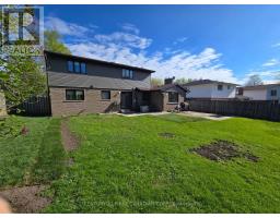 123 HILLSMOUNT CRESCENT - 43