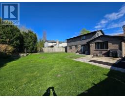 123 HILLSMOUNT CRESCENT - 44