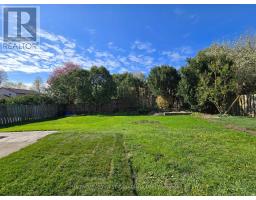 123 HILLSMOUNT CRESCENT - 46