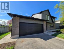 123 HILLSMOUNT CRESCENT - 6