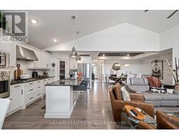 392 LARRY STREET - 10