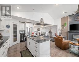 392 LARRY STREET - 11