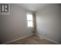 94 - 70 FIDDLERS GREEN ROAD - 14