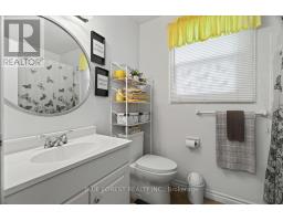 110 - 70 FIDDLERS GREEN ROAD - 15