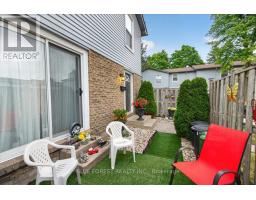 110 - 70 FIDDLERS GREEN ROAD - 20
