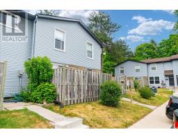 110 - 70 FIDDLERS GREEN ROAD - 23