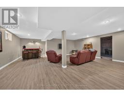 8 WILLARD CRESCENT - 24