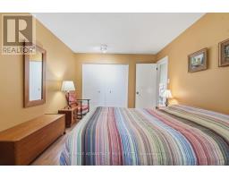 223 ARDSLEY CRESCENT - 18