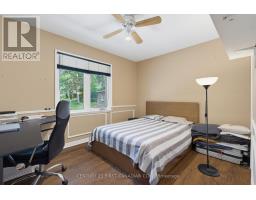 478 COOMBS AVENUE - 21