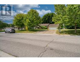 478 COOMBS AVENUE - 3
