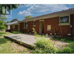 478 COOMBS AVENUE - 35