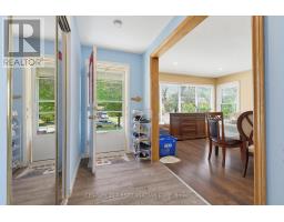 478 COOMBS AVENUE - 6