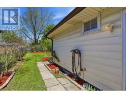 93 NICHOLAS CRESCENT - 3