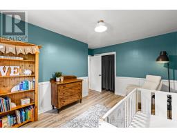 86 HAWKESBURY AVENUE - 15