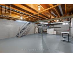 86 HAWKESBURY AVENUE - 19