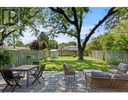 86 HAWKESBURY AVENUE - 23