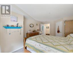 203 - 511 GAINSBOROUGH ROAD - 17