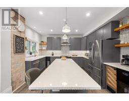 152 WONHAM STREET S - 16