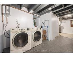 152 WONHAM STREET S - 33