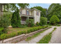 152 WONHAM STREET S - 36