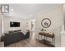 152 WONHAM STREET S - 8