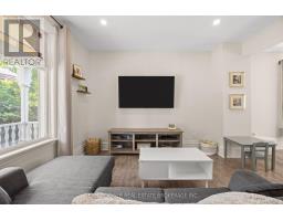 152 WONHAM STREET S - 9