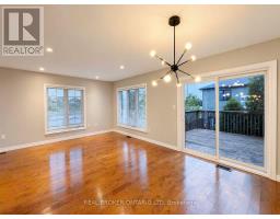 52 - 1054 OAKCROSSING GATE - 11