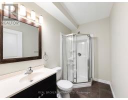 52 - 1054 OAKCROSSING GATE - 16
